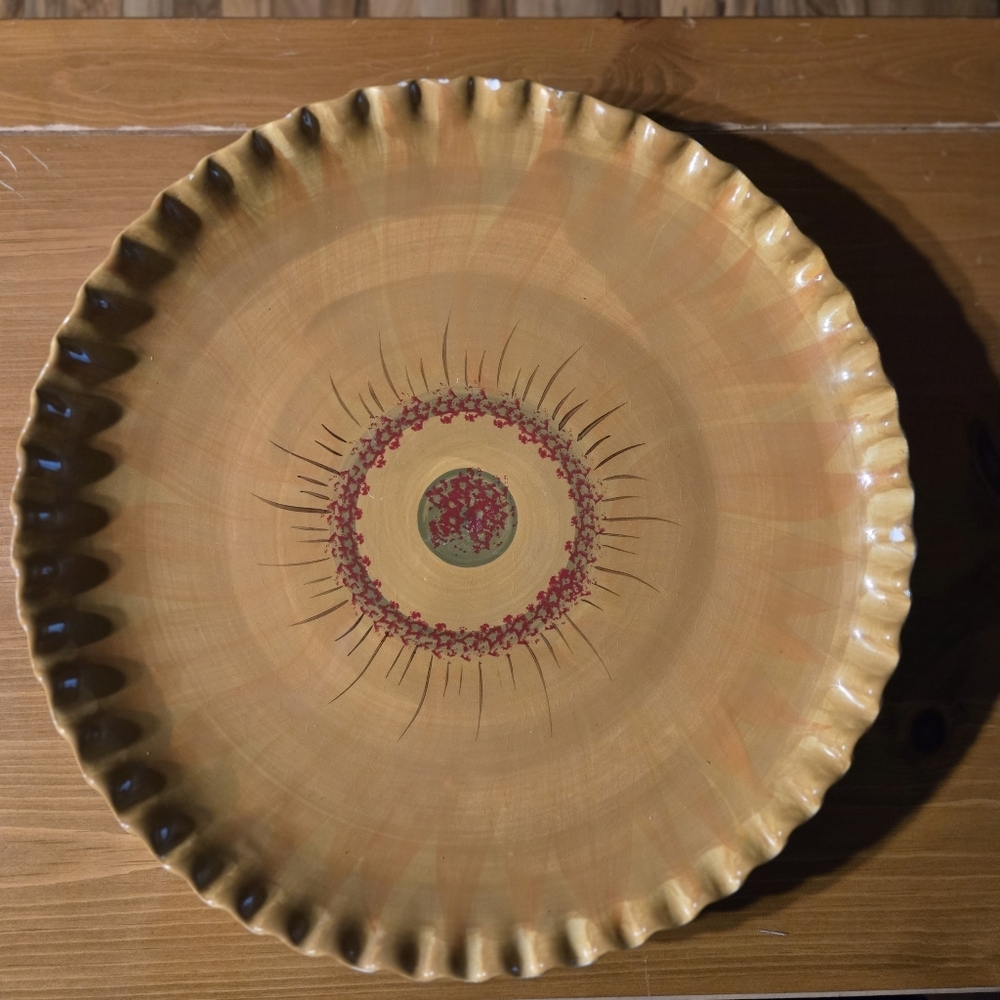Di Mani Vintage Italian Pottery Sunburst Ruffled Edge Ceramic Plate - Picture 8 of 8